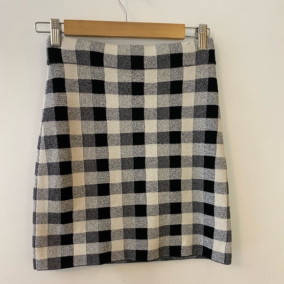 Theory 90s Plaid Buffalo Check Fitted Knit Mini Skirt - Picture 2 of 8